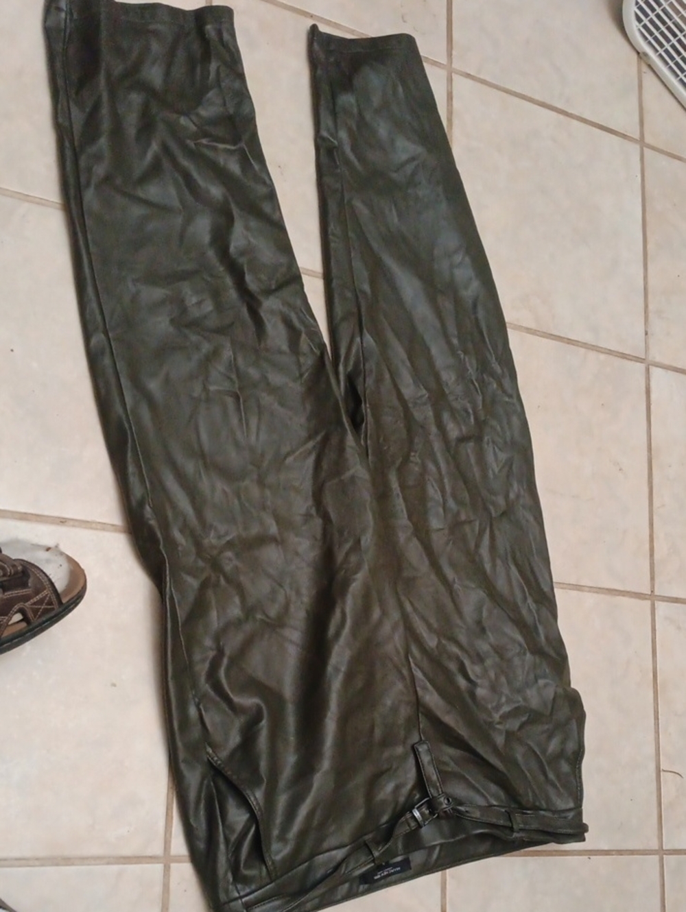Marc New York Faux Leather Skinny Pants in Dark Green Very Very Soft Xl
